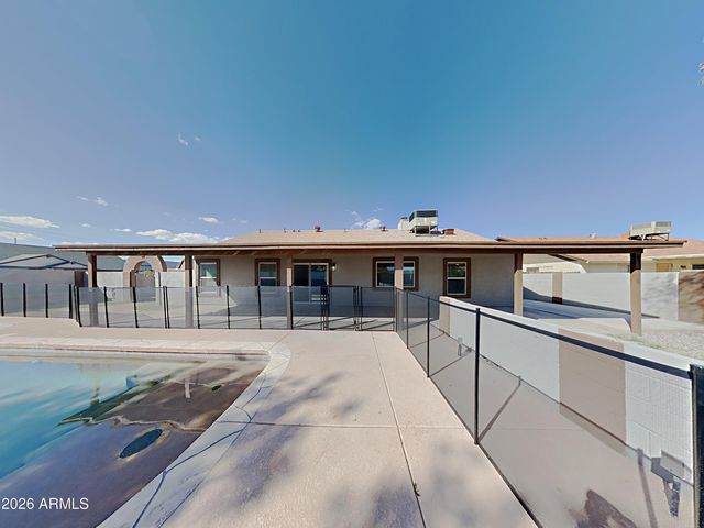 9033 W VOGEL Avenue, Peoria, AZ 85345