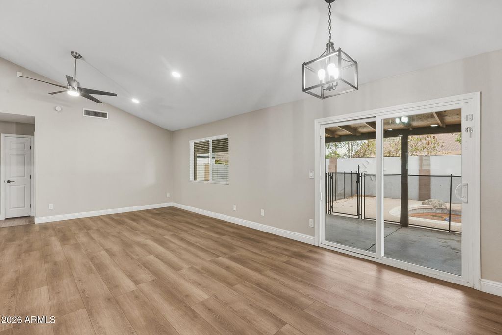 9033 W VOGEL Avenue, Peoria, AZ 85345 — photo 3