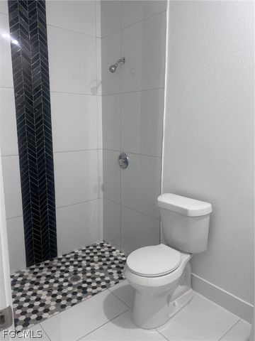 970 Lakeside DR, Lehigh Acres, FL 33974