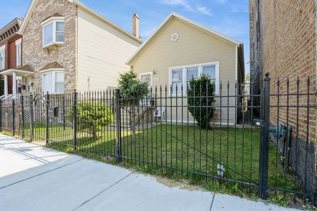 4555 S Halsted Street, Chicago, IL 60609