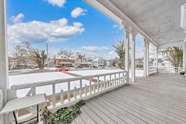 621 10th ST, Roanoke, VA 24016