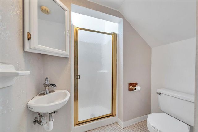 621 10th ST, Roanoke, VA 24016