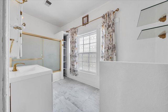 621 10th ST, Roanoke, VA 24016