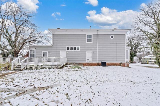 621 10th ST, Roanoke, VA 24016