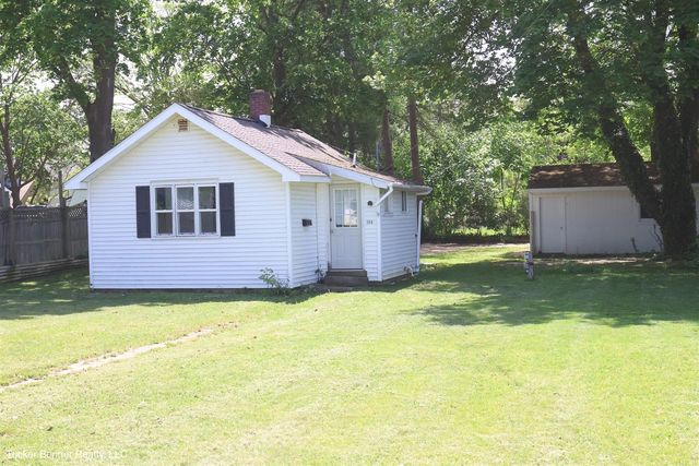 124 W Sheridan Street, Fremont, MI 49412