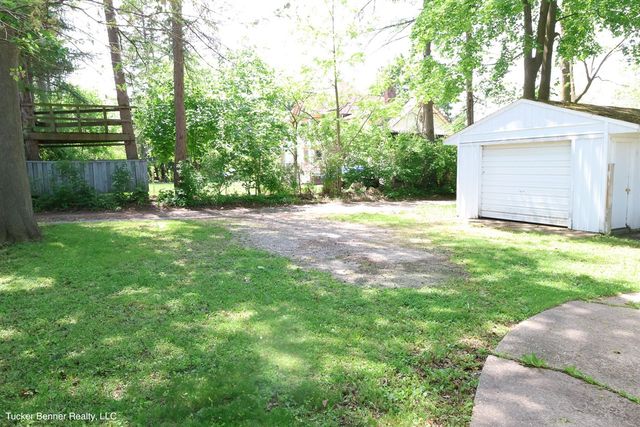 124 W Sheridan Street, Fremont, MI 49412