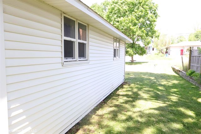 124 W Sheridan Street, Fremont, MI 49412