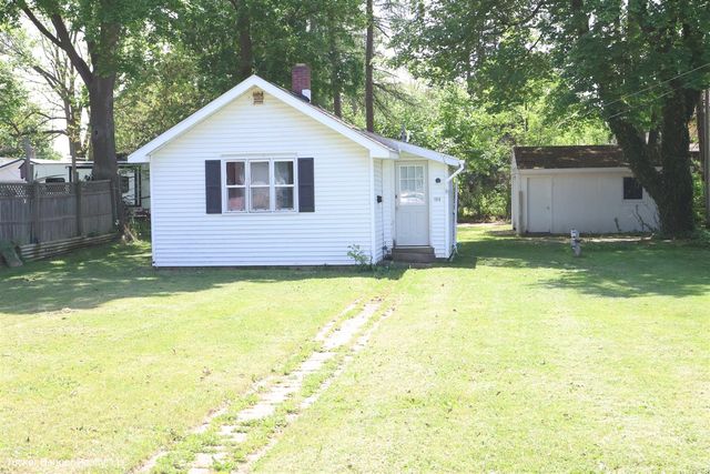 124 W Sheridan Street, Fremont, MI 49412