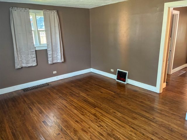 124 W Sheridan Street, Fremont, MI 49412