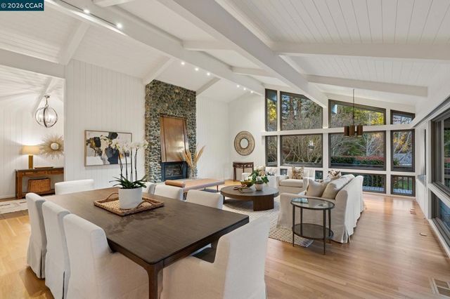 147 147 Amber Valley Dr, Orinda, CA 94563