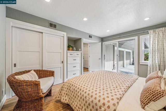 147 147 Amber Valley Dr, Orinda, CA 94563