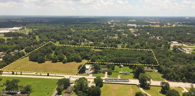 600 E Pont Des Mouton Road, Lafayette, LA 70507