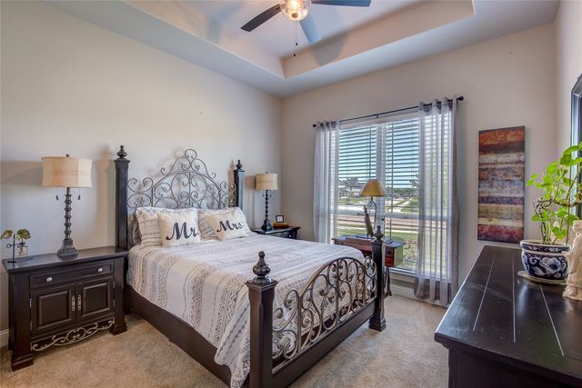 1025 Sinopa Street, Caddo Mills, TX 75135