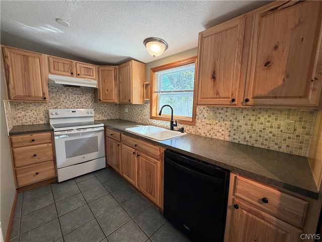 281 West 8th Street, Oswego, NY 13126