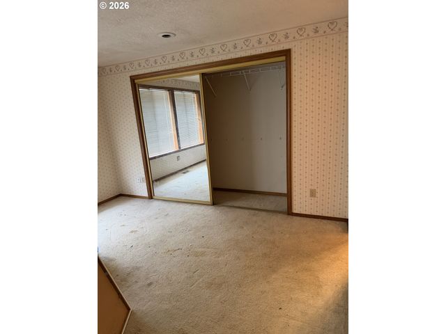 12143 Se 104TH Ct, Happy Valley, OR 97086