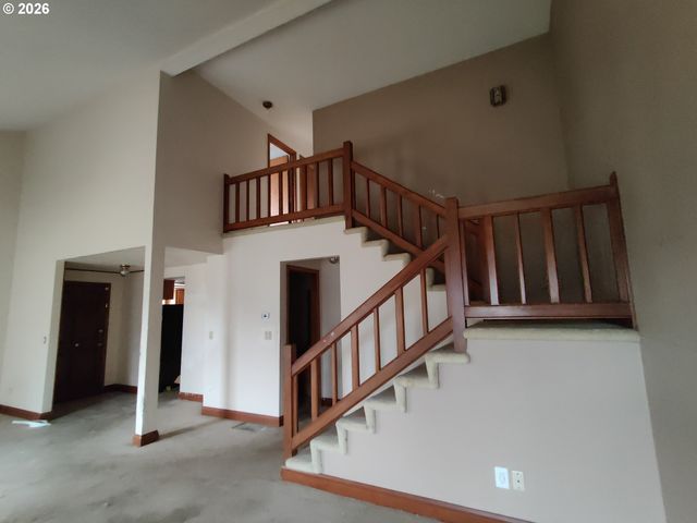 12143 Se 104TH Ct, Happy Valley, OR 97086