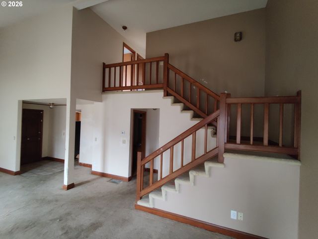 12143 Se 104TH Ct, Happy Valley, OR 97086