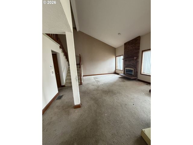 12143 Se 104TH Ct, Happy Valley, OR 97086