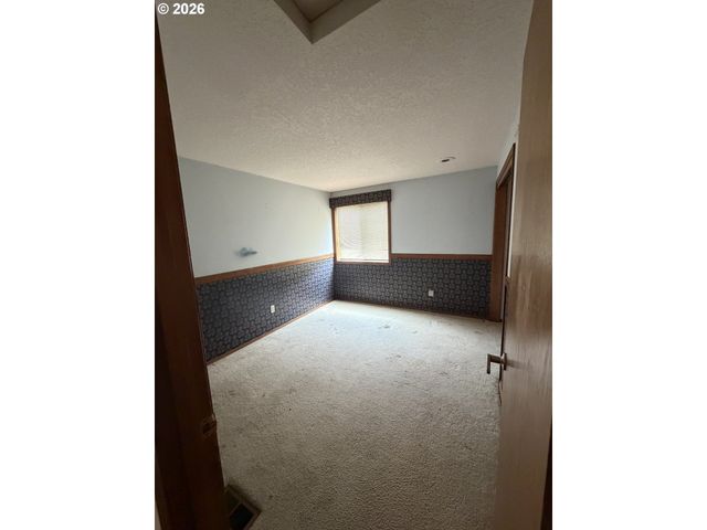 12143 Se 104TH Ct, Happy Valley, OR 97086
