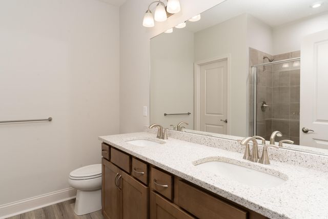 8520 Concerto, 252A, Union, KY 41091