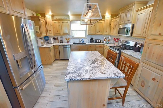 12219 Hwy 62, Tahlequah, OK 74464