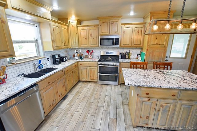 12219 Hwy 62, Tahlequah, OK 74464
