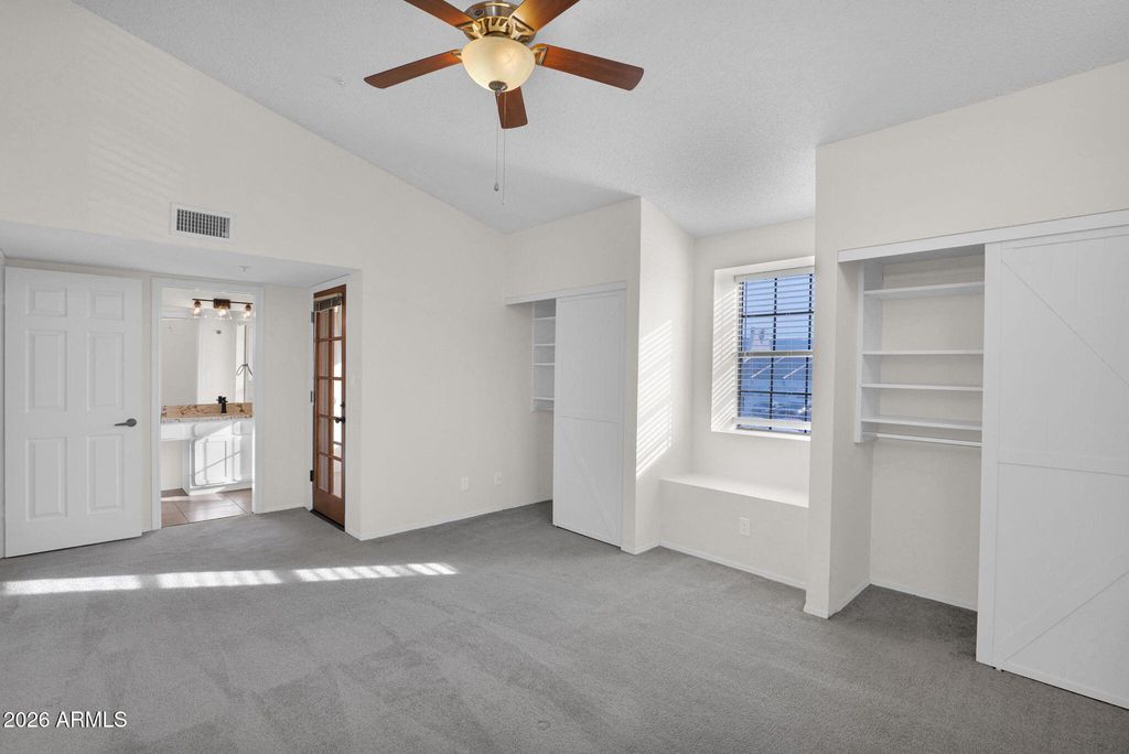 Image 19 of property listing at 1124 E ROSE Lane 3, Phoenix, AZ 85014