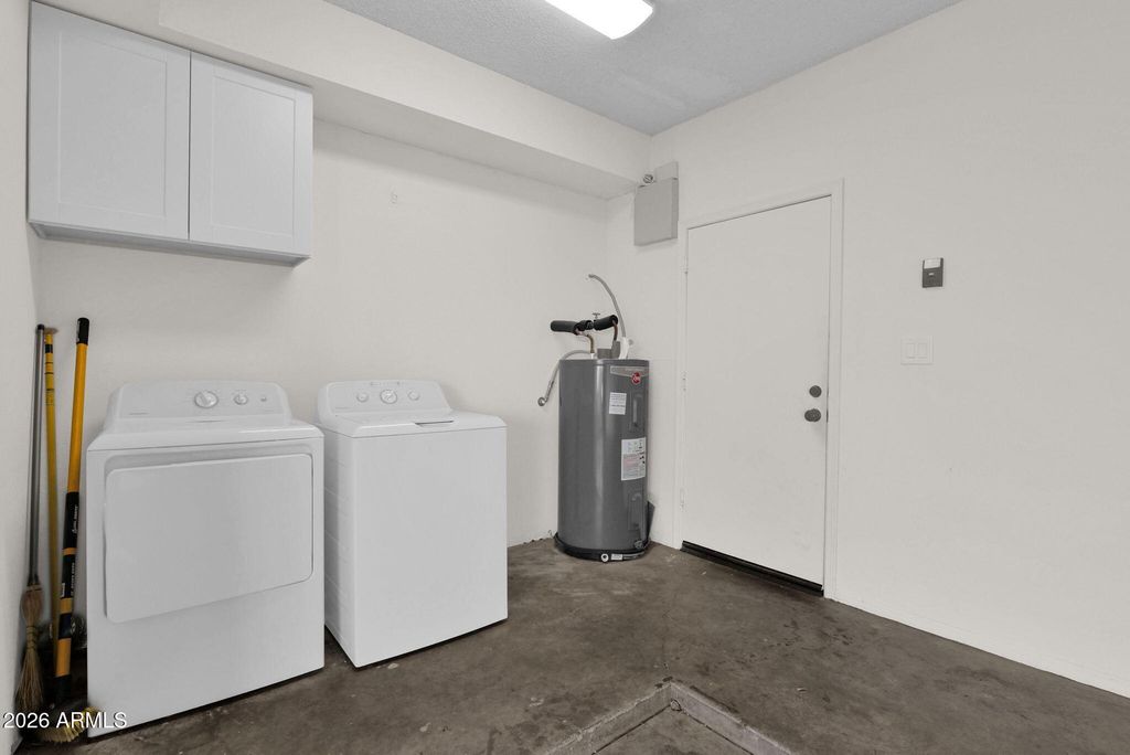 Image 31 of property listing at 1124 E ROSE Lane 3, Phoenix, AZ 85014