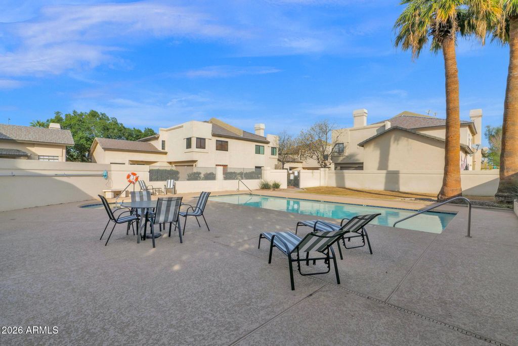Image 34 of property listing at 1124 E ROSE Lane 3, Phoenix, AZ 85014