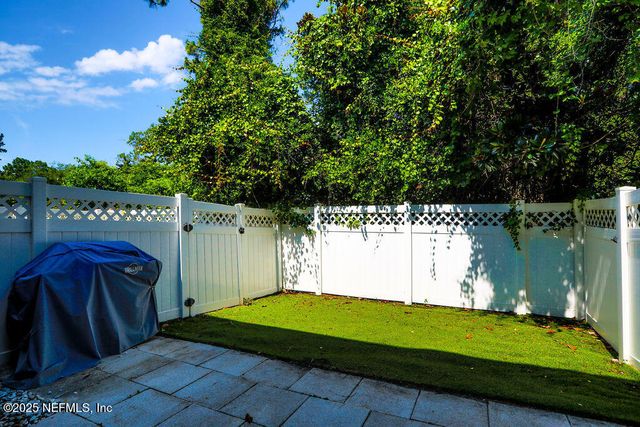 307 SOUTHERN BRANCH Lane, St. Johns, FL 32259