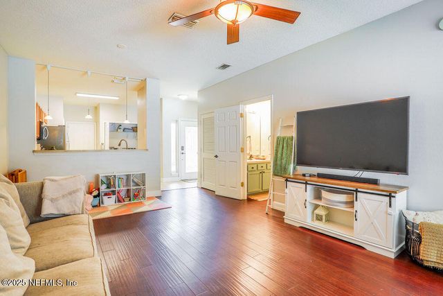 307 SOUTHERN BRANCH Lane, St. Johns, FL 32259