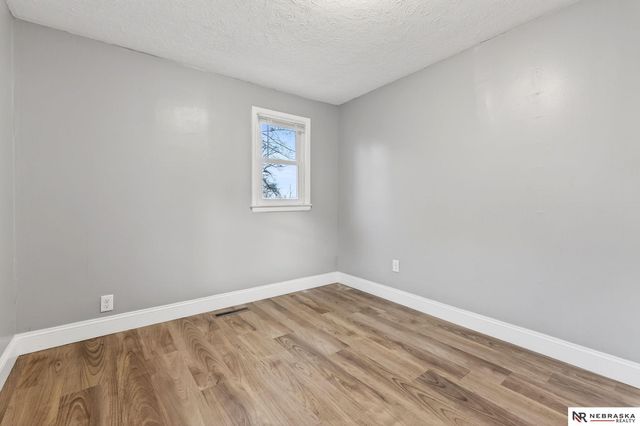 1724 S 17th Street, Omaha, NE 68108