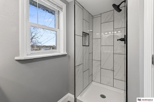 1724 S 17th Street, Omaha, NE 68108