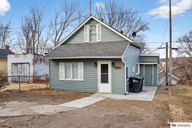 1724 S 17th Street, Omaha, NE 68108