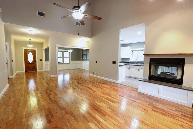 8205 Mescalero DR, Austin, TX 78736