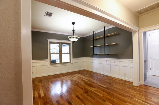 8205 Mescalero DR, Austin, TX 78736