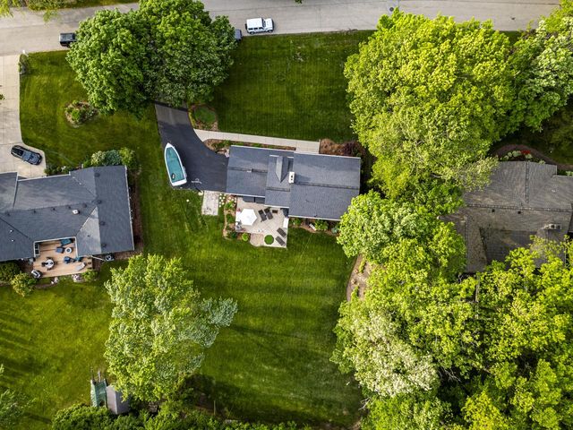 18005 Lisa LANE, Brookfield, WI 53045
