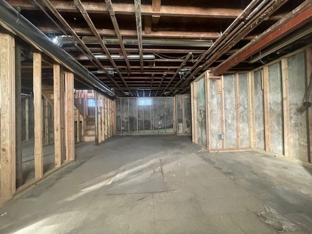 9520 S Sacramento Avenue, Evergreen Park, IL 60805