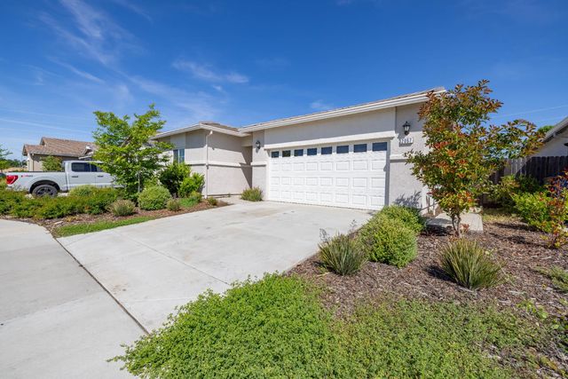 2057 Skipper Cove Way, Plumas Lake, CA 95961