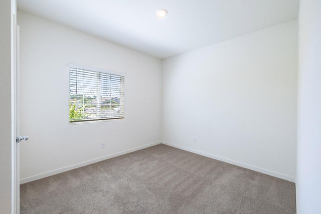 2057 Skipper Cove Way, Plumas Lake, CA 95961