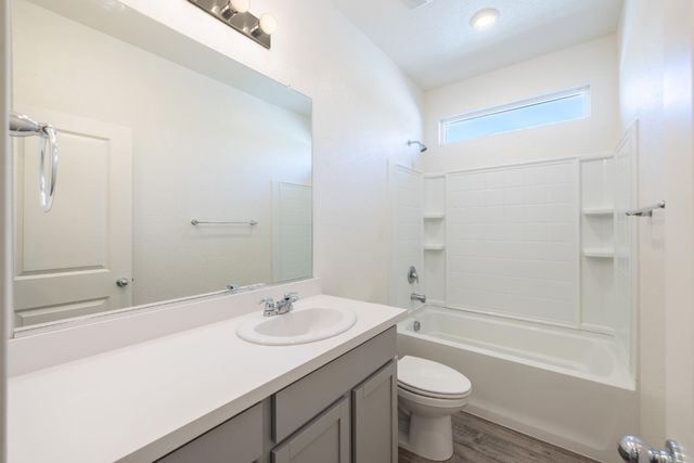 2057 Skipper Cove Way, Plumas Lake, CA 95961