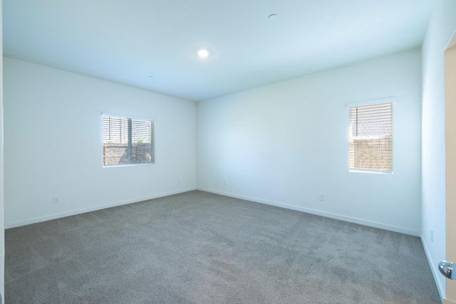 2057 Skipper Cove Way, Plumas Lake, CA 95961