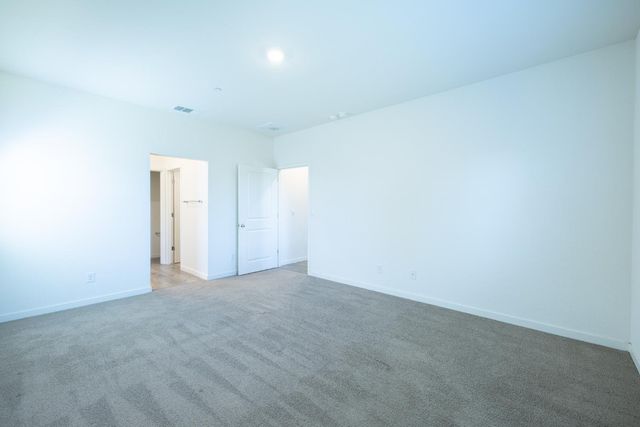 2057 Skipper Cove Way, Plumas Lake, CA 95961