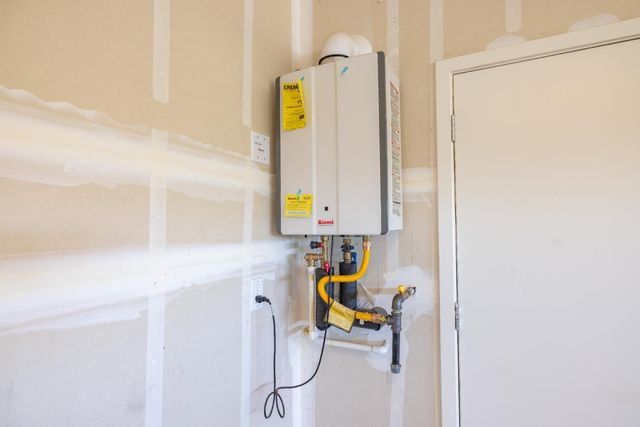 2057 Skipper Cove Way, Plumas Lake, CA 95961