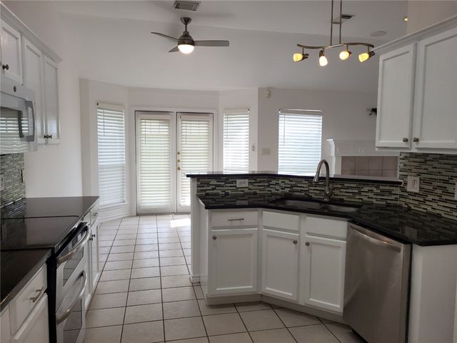 4909 Lake Nocona Dr, Corpus Christi, TX 78413
