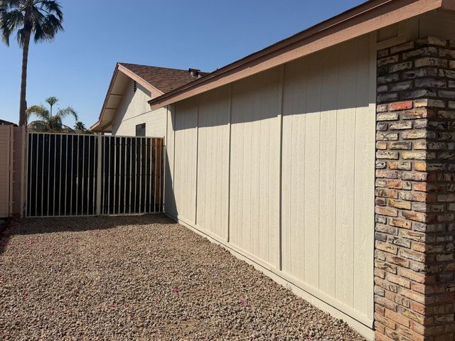 113 W Wagoner Road, Phoenix, AZ 85023