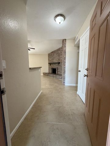 113 W Wagoner Road, Phoenix, AZ 85023