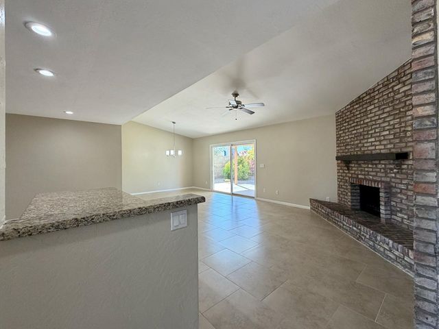 113 W Wagoner Road, Phoenix, AZ 85023