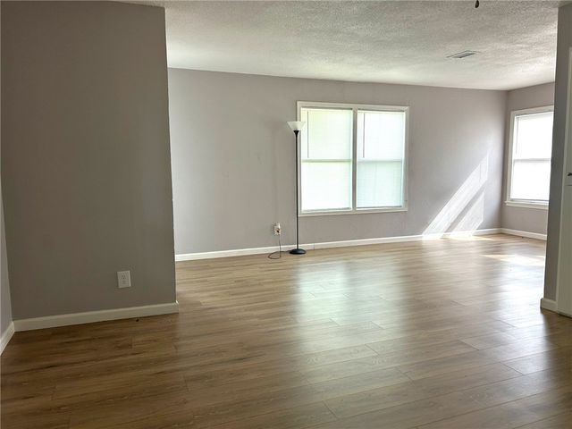 3925 Barnes St, Corpus Christi, TX 78415