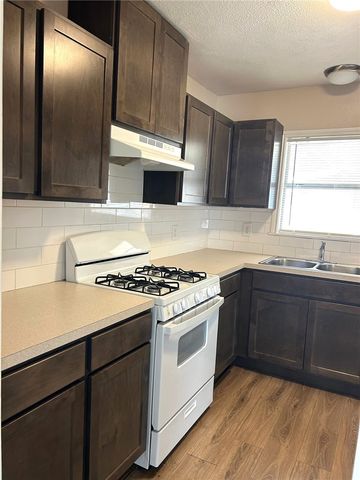 3925 Barnes St, Corpus Christi, TX 78415